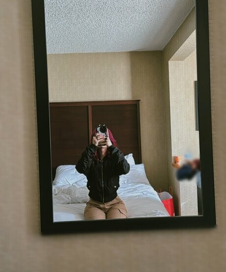 Abey 7w7 onlyfans nude content