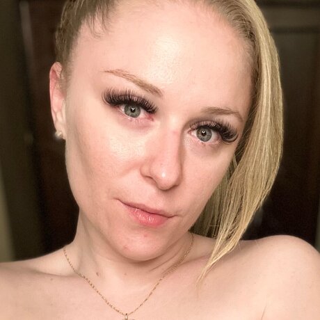 Rachel Maxwell onlyfans leaked