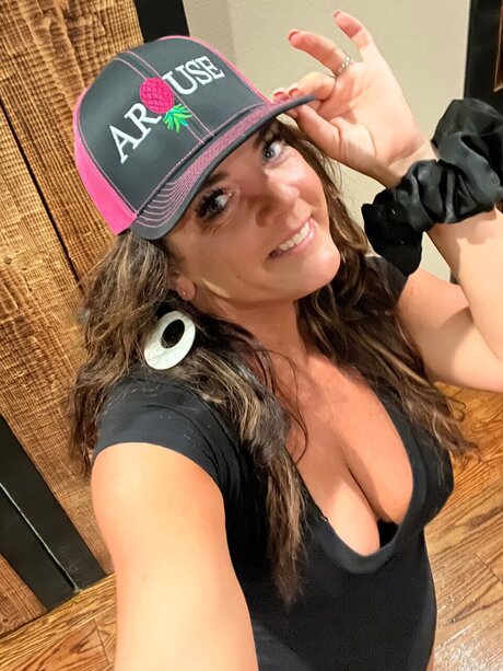 Brown Bag Special onlyfans leak