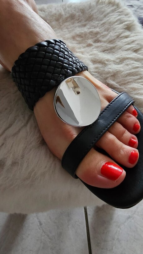 little foot79 onlyfans archive