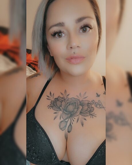 l4 r3bell3 onlyfans nudes