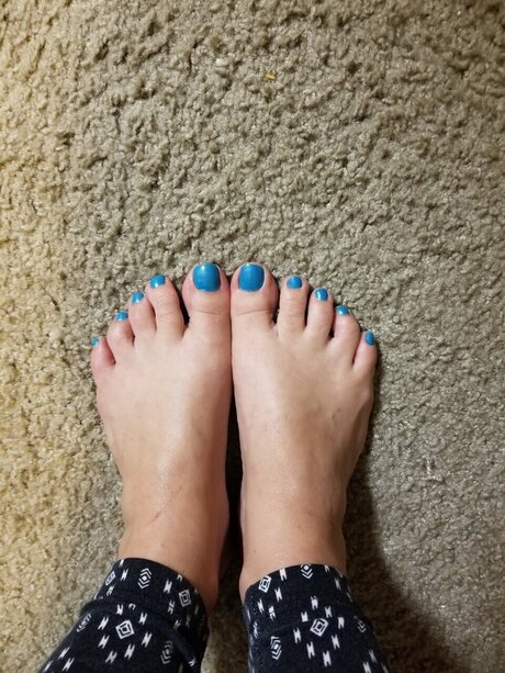 Tinyfeet33 onlyfans model photo