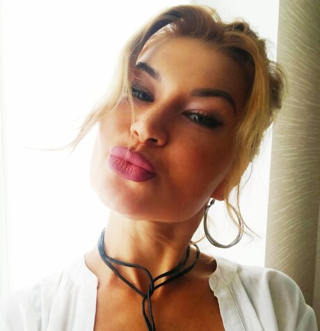 Zlata1616 onlyfans porn nude