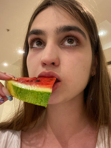 _Your Roxy_ topless onlyfans