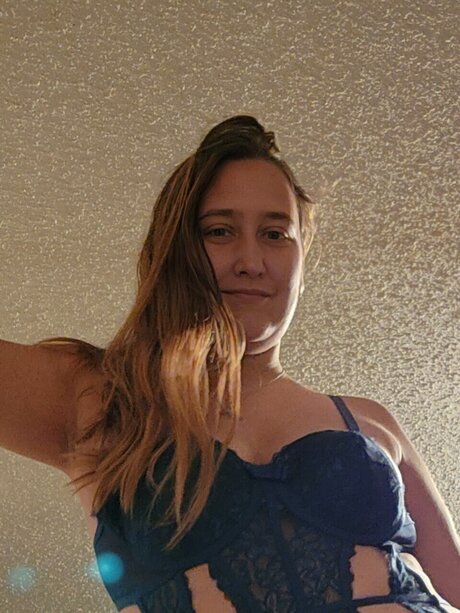 Julia Bigelow onlyfans naked leaks