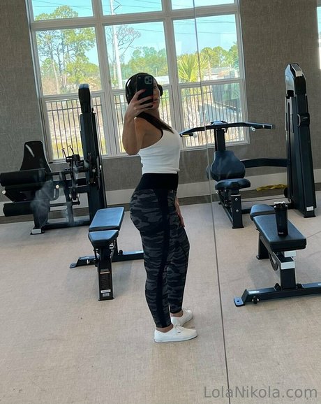 lolanikolavip new onlyfans leak