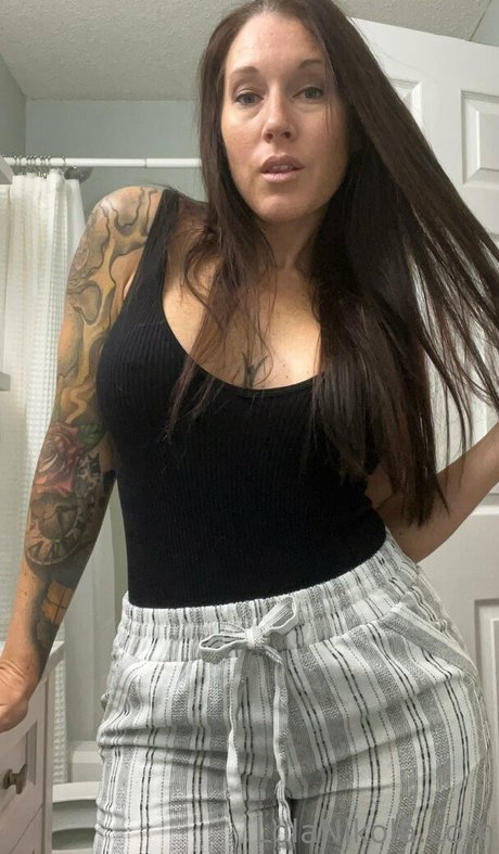 lolanikolavip onlyfans nide