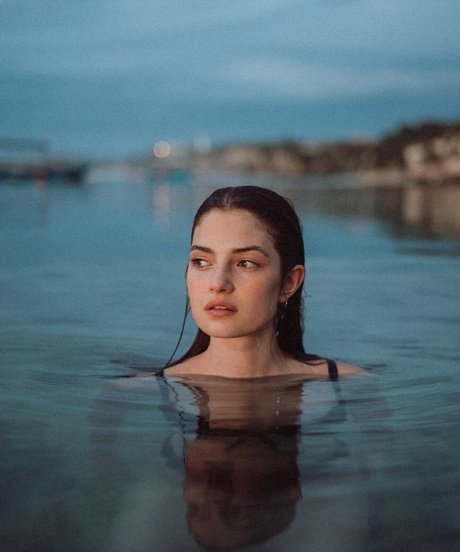 Eve Dumon naked on onlyfans