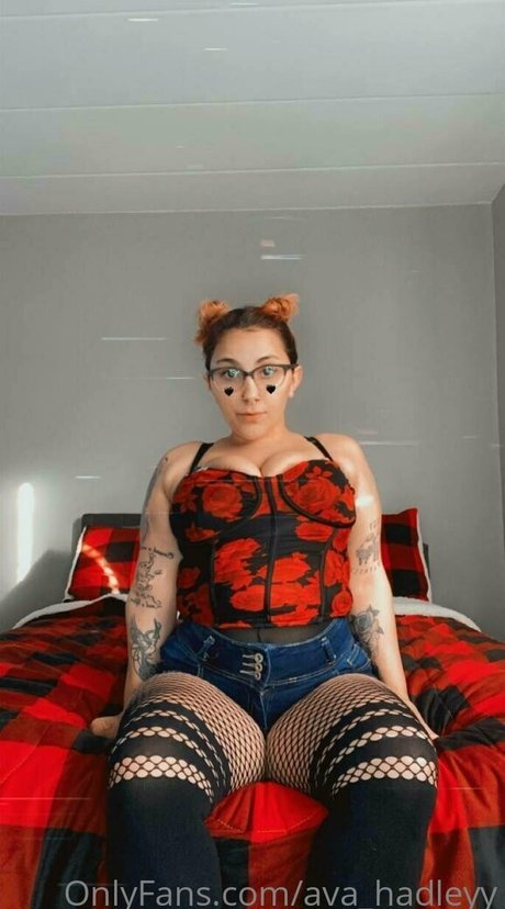 ava hadleyy onlyfans nude tits