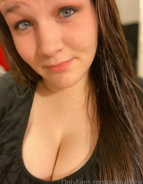 tabbybbby onlyfans topless
