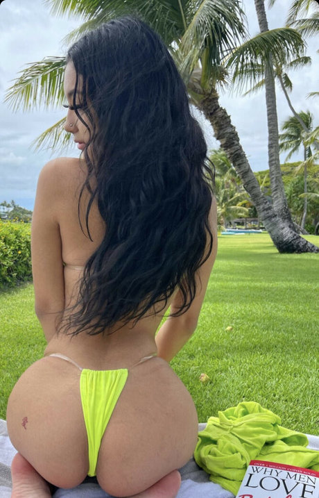 elara777 onlyfans leaked tits