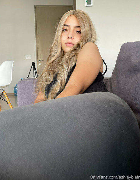 ashleybleirvip onlyfans uncensored