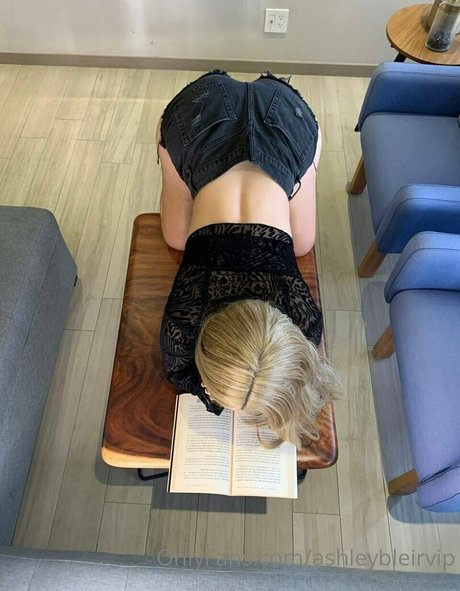 ashleybleirvip only fans leaks