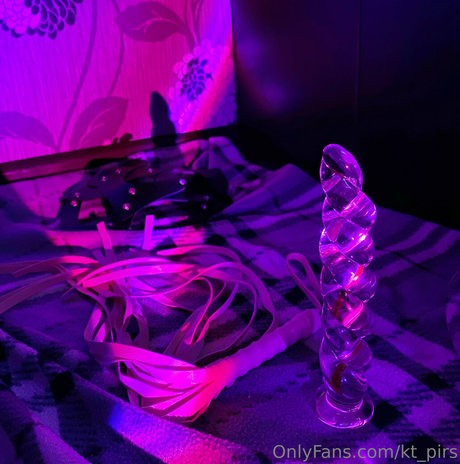 kt pirs onlyfans porn nude
