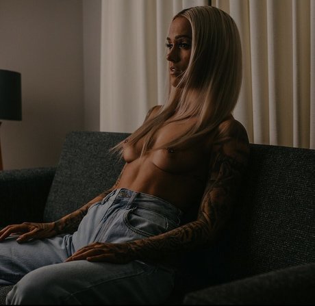 Hayley Mordue onlyfans lean