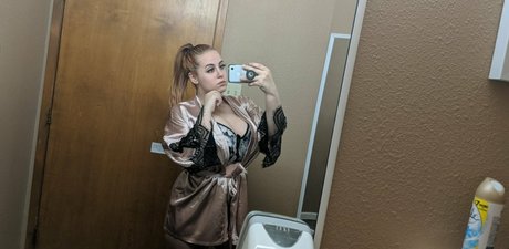 Lucy June only fans pics