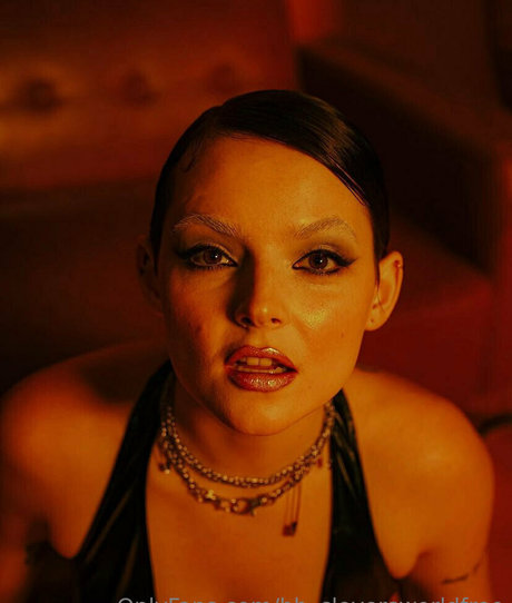 bb cloversworldfree onlyfans picture