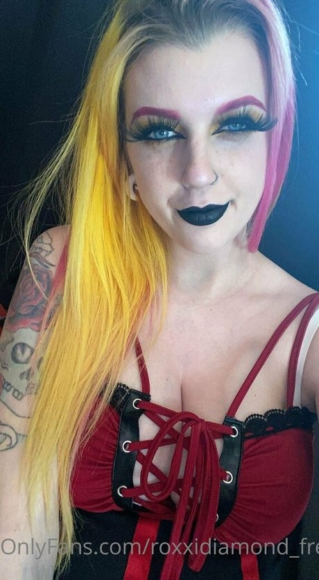 roxxidiamond free porn only fans