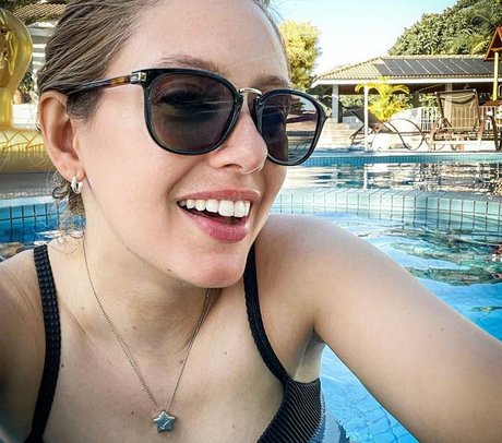 Carol Capel nude leak onlyfans