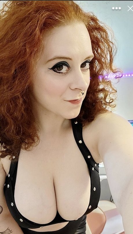 Pomegranate Princess onlyfans leak nudes