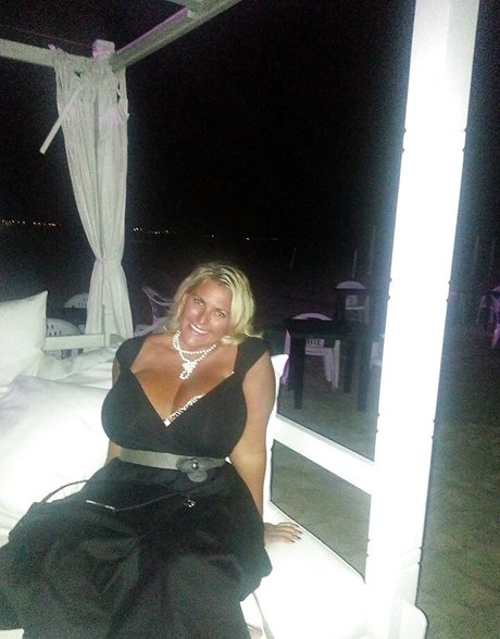 Laura Leonardi onlyfans leaked dirtyship