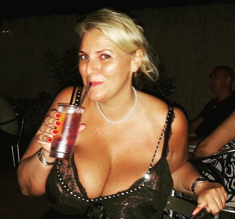 Laura Leonardi nude leak onlyfans