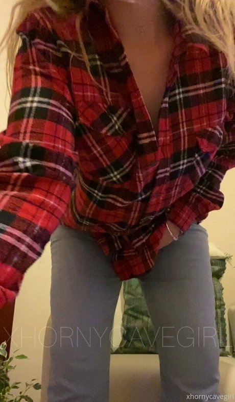 hornycavegirl naked onlyfans