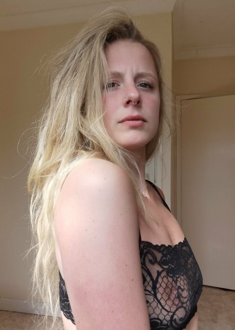 hornycavegirl onlyfans sex leak