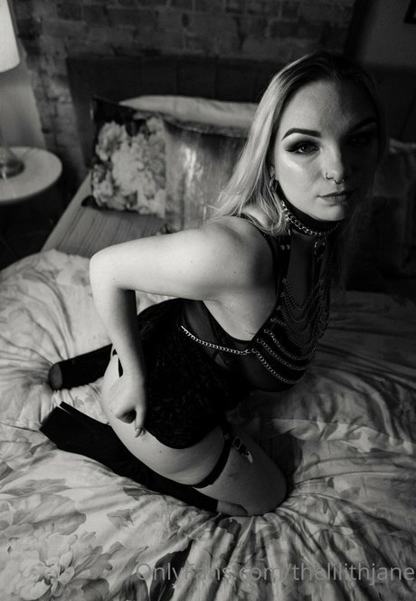 Lili Jane onlyfans porn nude