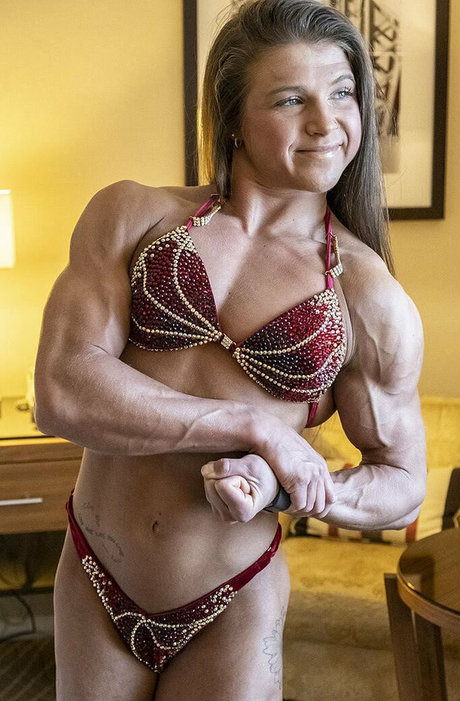 emilyjbrand98 onlyfans ass