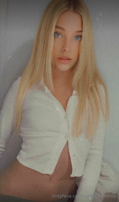 sweet littlemia onlyfans nudes leaked