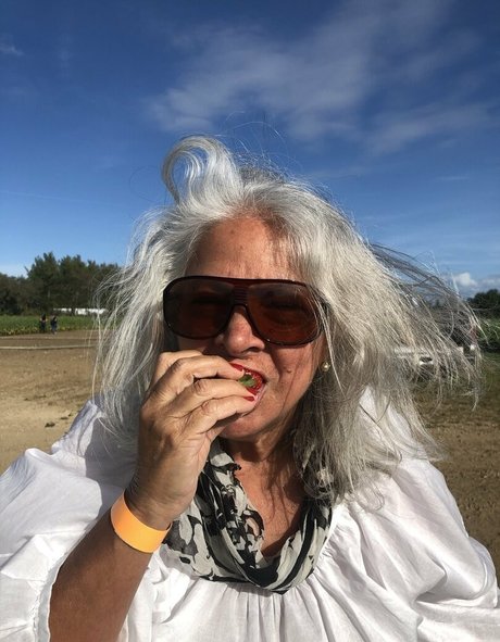 thebumbumbaroness onlyfans nudes porn