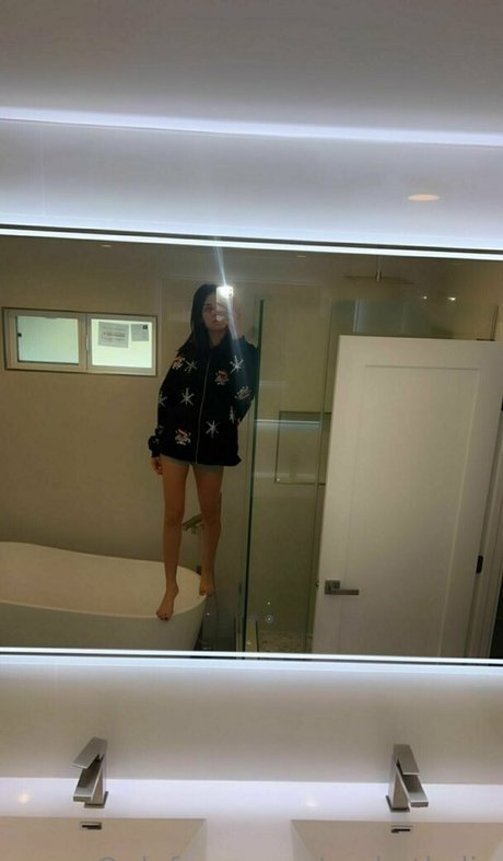 rocketkylie feet onlyfans