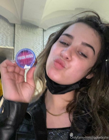 rocketkylie onlyfans gratis