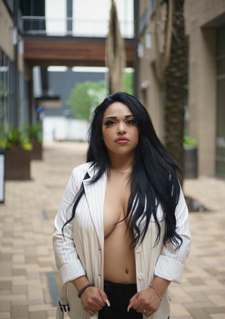 Texas Marie nude onlyfans leaked