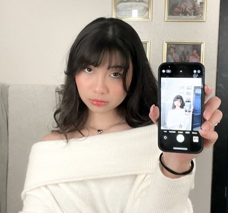 Trin Lovell onlyfans nudes