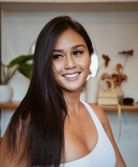 Alessa Holloway onlyfans fuck