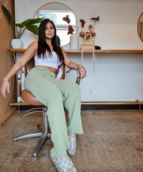 Alessa Holloway only fans sex