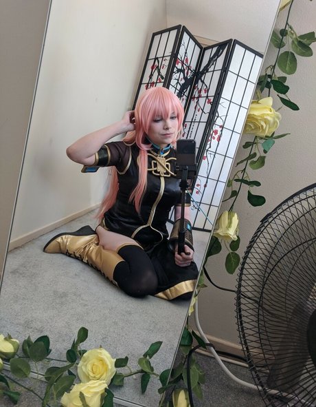 Dera Megurine onlyfans naked porn