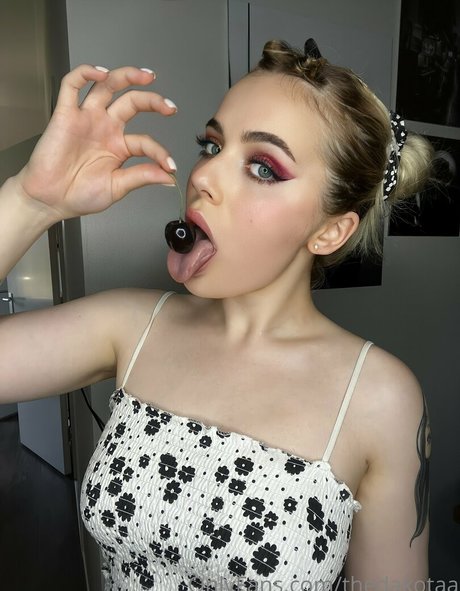 thedakotaa porn onlyfans