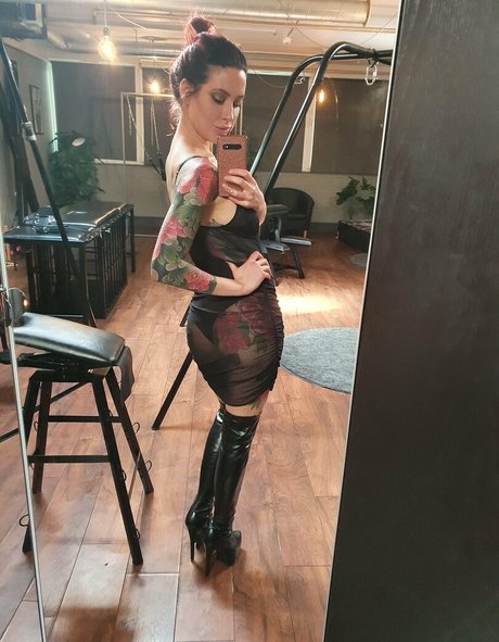 Adreena Angela only fans naked