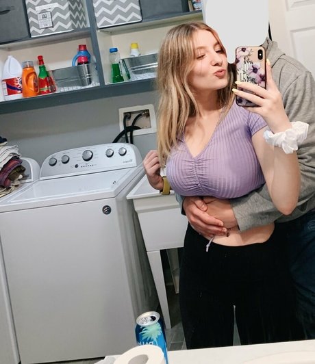 Sarao Sulli onlyfans model images