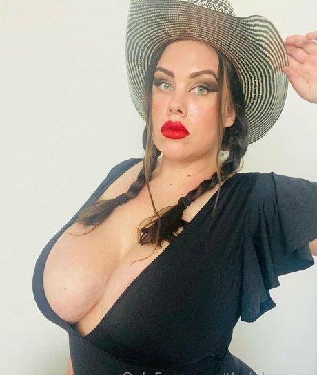 thelolamoon strip onlyfans