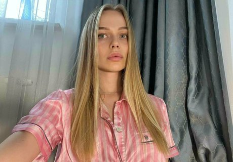 hottestvenus nude onlyfans