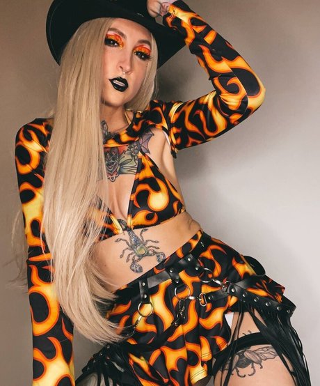 aritaylor_ onlyfans sexy