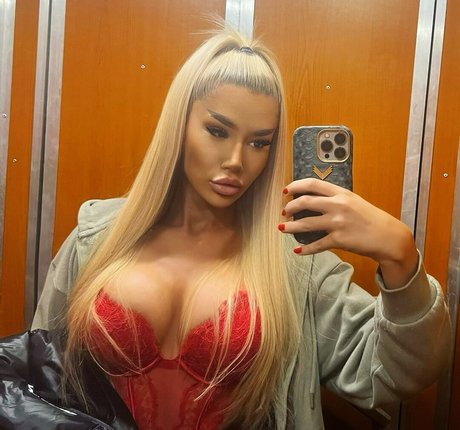 Eveline Marie onlyfans model