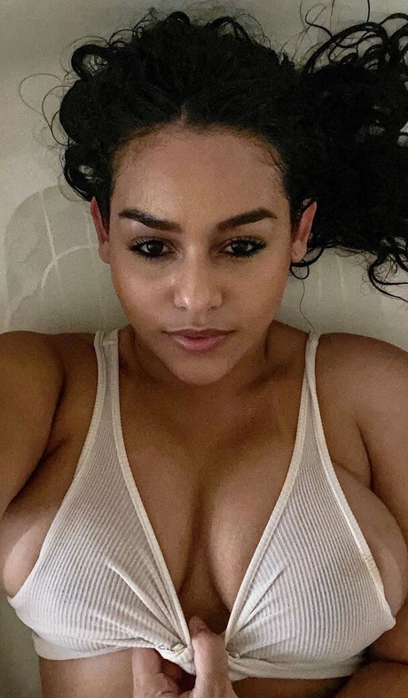 Gabby B feet onlyfans