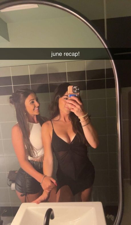 Elena Arenas Profile pic