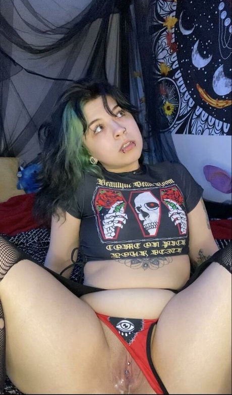 Lyssa Lowe leaked only fans porn