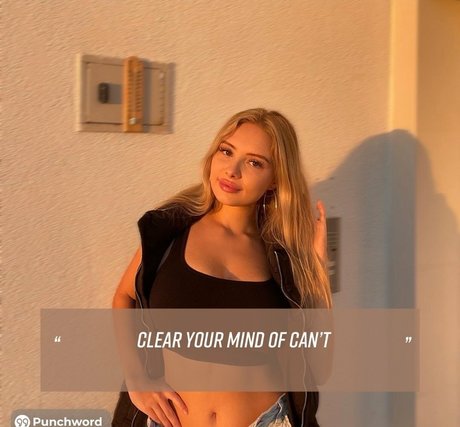 Esvittie onlyfans model images